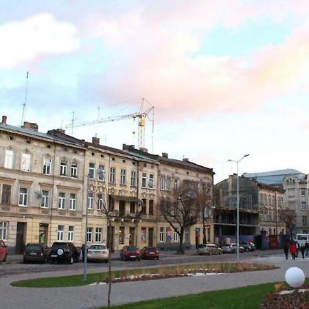 Міні Апартаменти В Центрі Львова- 2 Хв До Оперного Театру Buitenkant foto